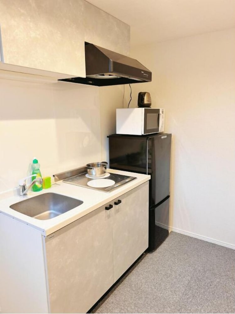 スタンダード 4 人部屋 ベッド (複数台) 専用キッチン1 | YM Hotel-Sugamo