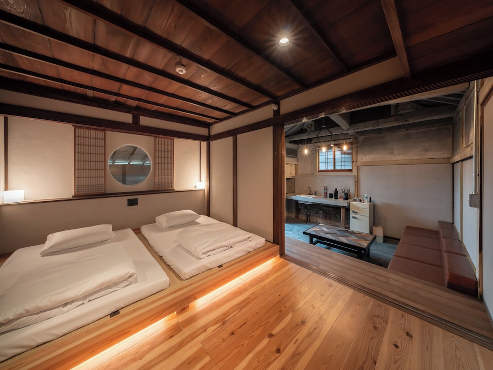 植松302 部屋貸し 禁煙(フロント施設から60m) 客室1 | Kominka NOIE