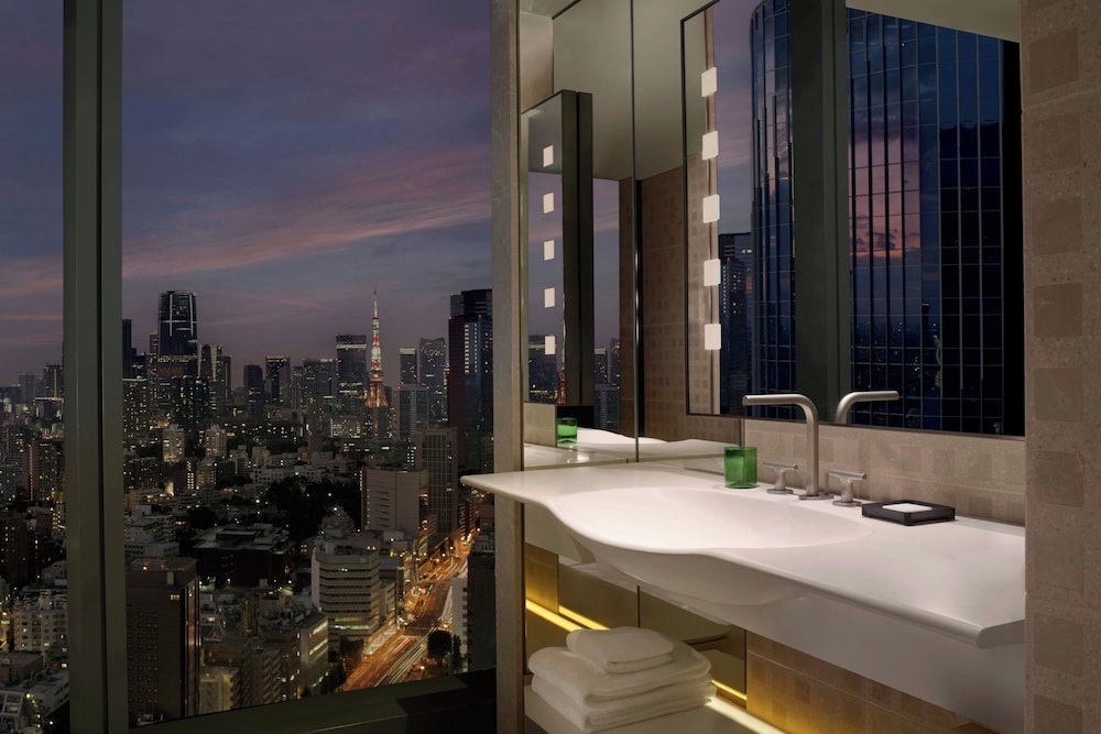 ジュニア スイート キングベッド 1 台 禁煙 シティビュー (Corner) バスルーム0 | JWマリオット・ホテル東京