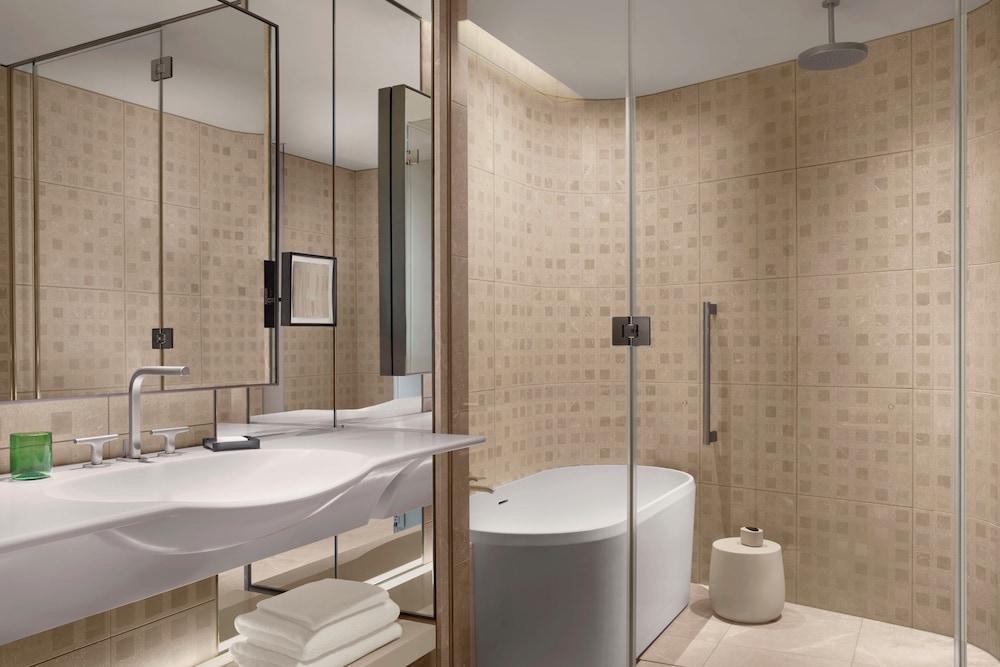 ルーム ダブルベッド 2 台 禁煙 バスルーム1 | JWマリオット・ホテル東京