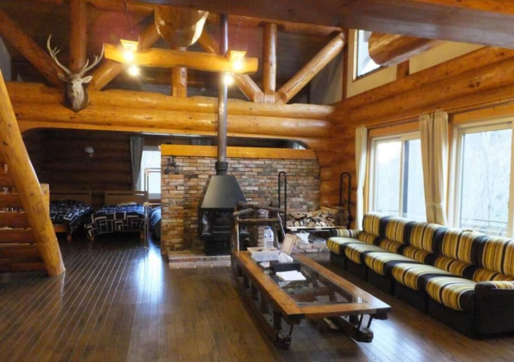 ルーム 客室3 | 登別ログハウス