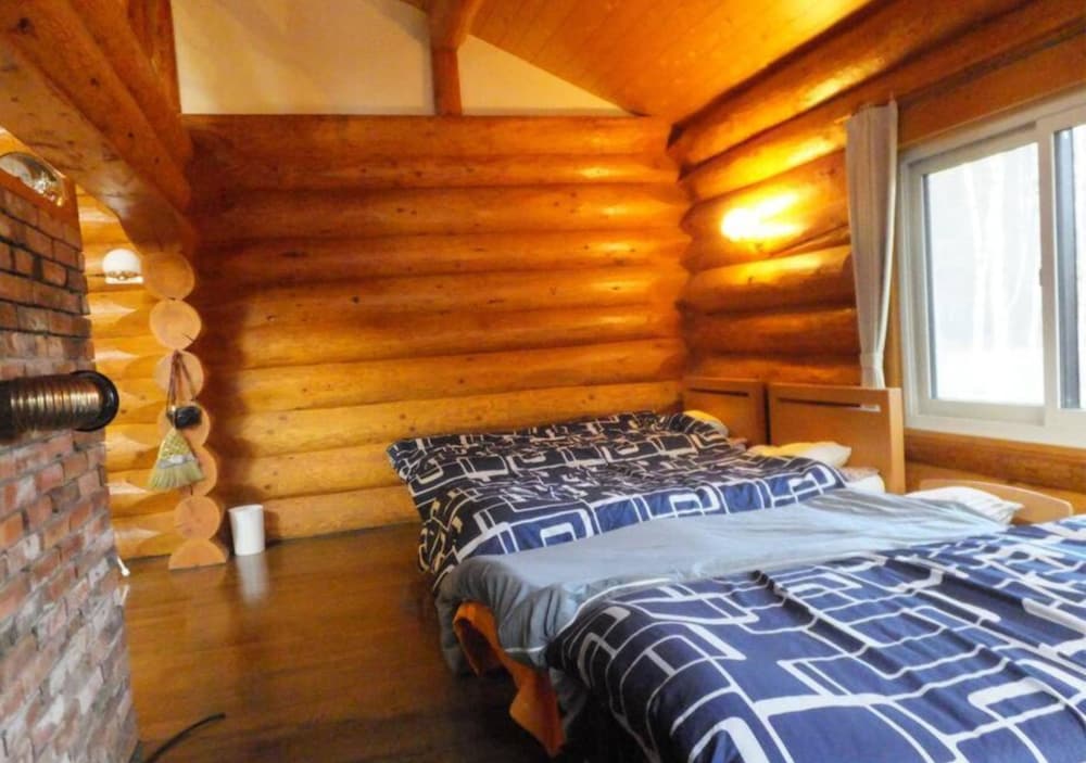 ルーム 客室6 | 登別ログハウス