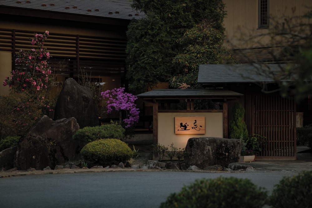 メインイメージ | 笛吹川温泉坐忘