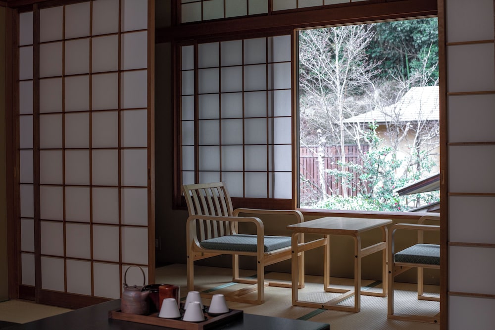 本館 和室[和室10畳]帯那 喫煙可 (電子タバコのみ可能） 部屋からの景観0 | 笛吹川温泉坐忘