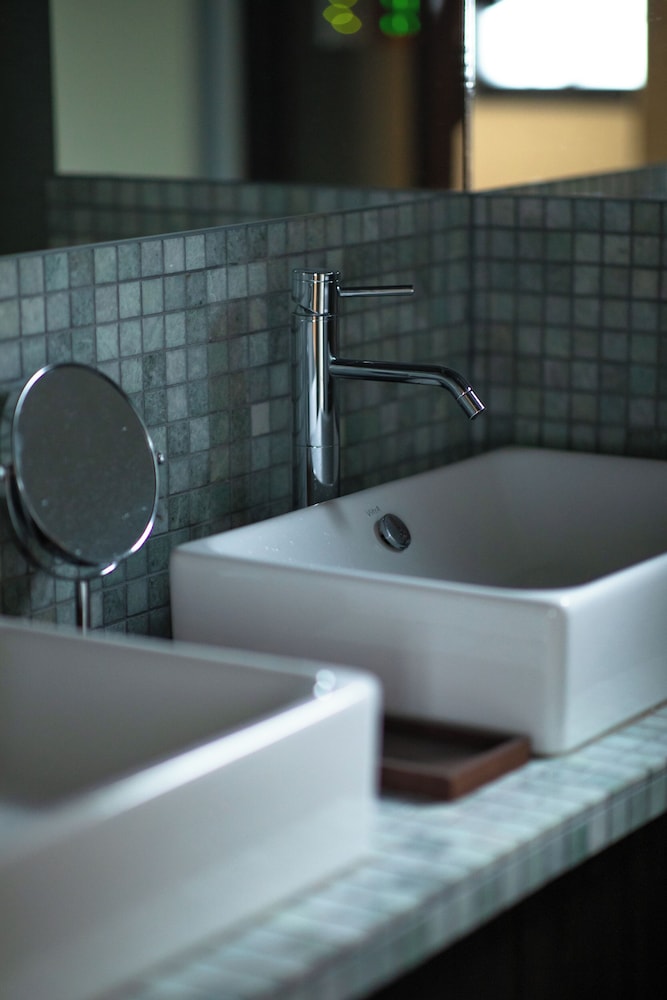 別邸 [露天風呂+ウッドデッキ]天鵞絨 禁煙 バスルーム1 | 笛吹川温泉坐忘