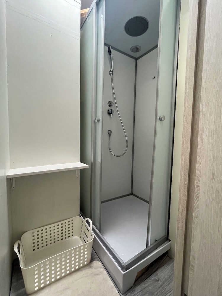 エコノミー ツインルーム 共用バスルーム0 | Phoenix Inn