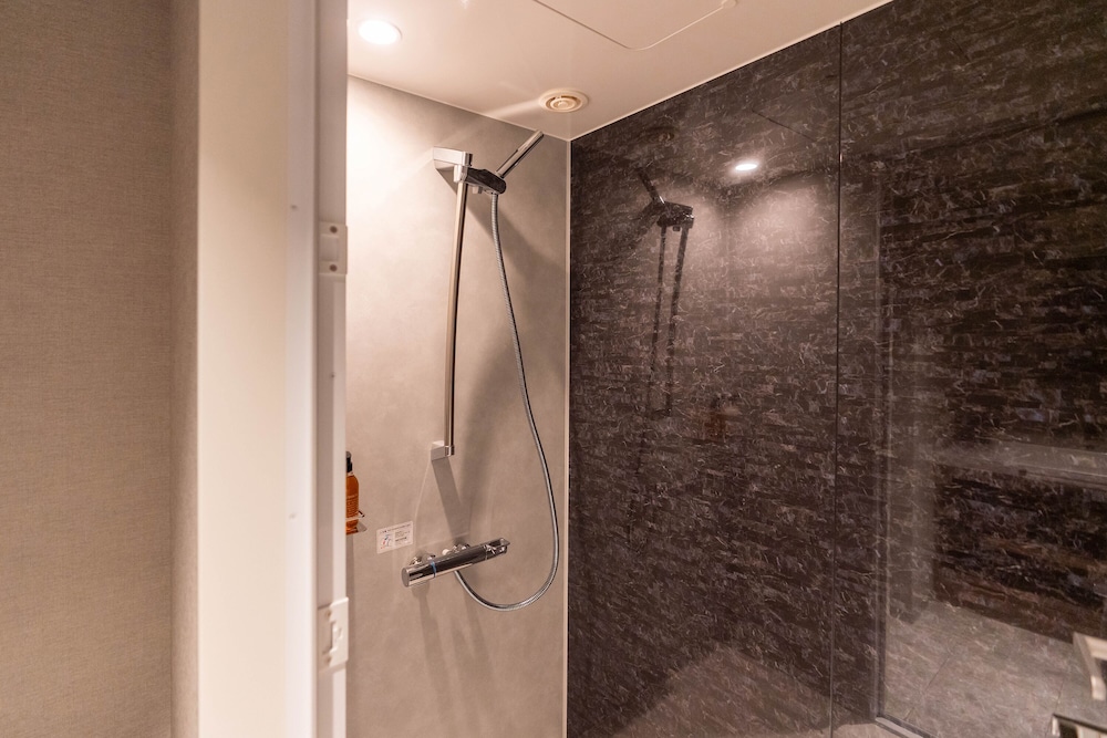 スイート バスルーム0 | HOTEL R9 Premium 川俣駅前