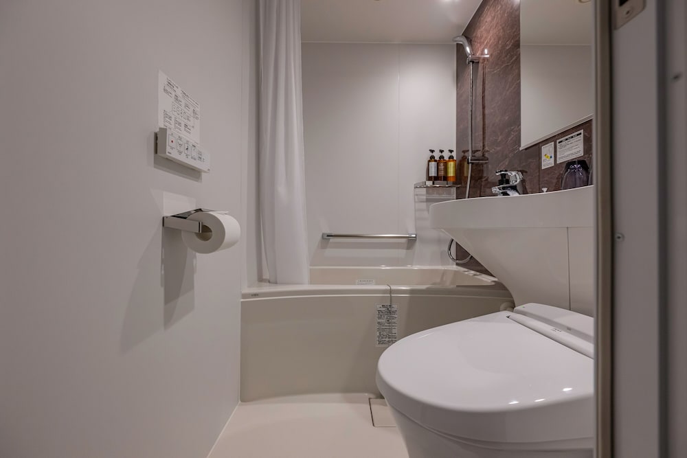 スタンダード ダブルルーム バスルーム0 | HOTEL R9 Premium 川俣駅前