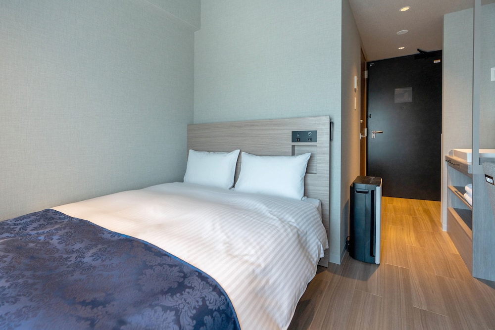 ダブルルーム（シャワーのみ） 客室1 | HOTEL R9 Premium 川俣駅前