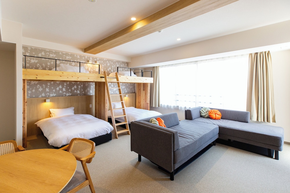 デラックス 4 人部屋 | UDONnaHOTEL琴平