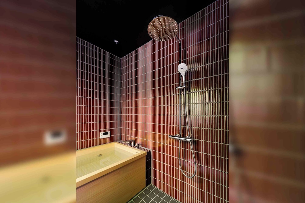 トラディショナル ハウス 4 ベッドルーム キッチン ガーデンビュー バスルーム4 | Nananohi Machiya House