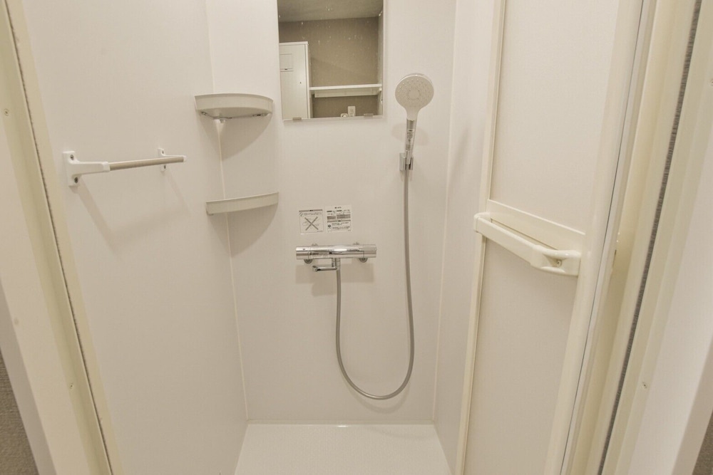 アパートメント 禁煙 (101) バスルーム1 | Bldg E. Tokyo