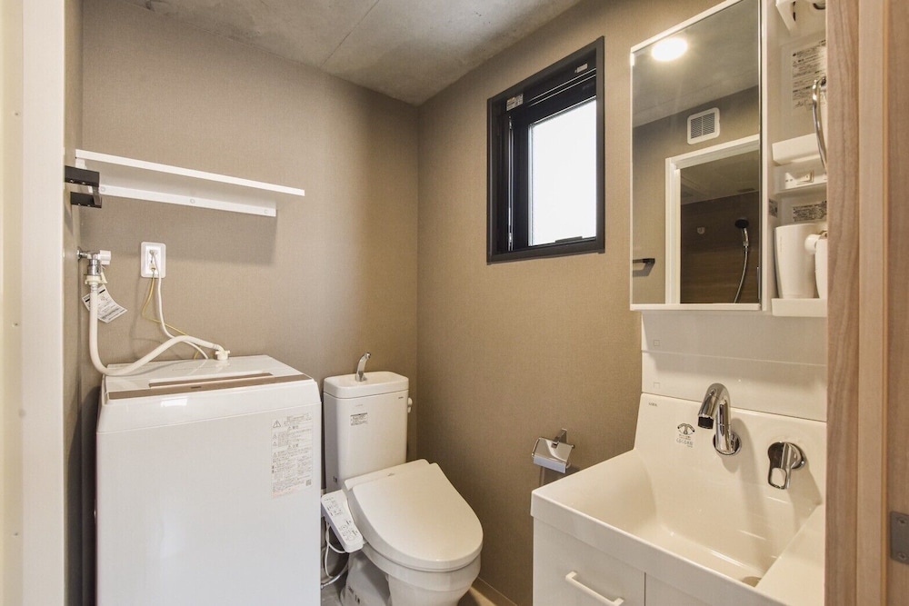 アパートメント 禁煙 (202) バスルーム0 | Bldg E. Tokyo