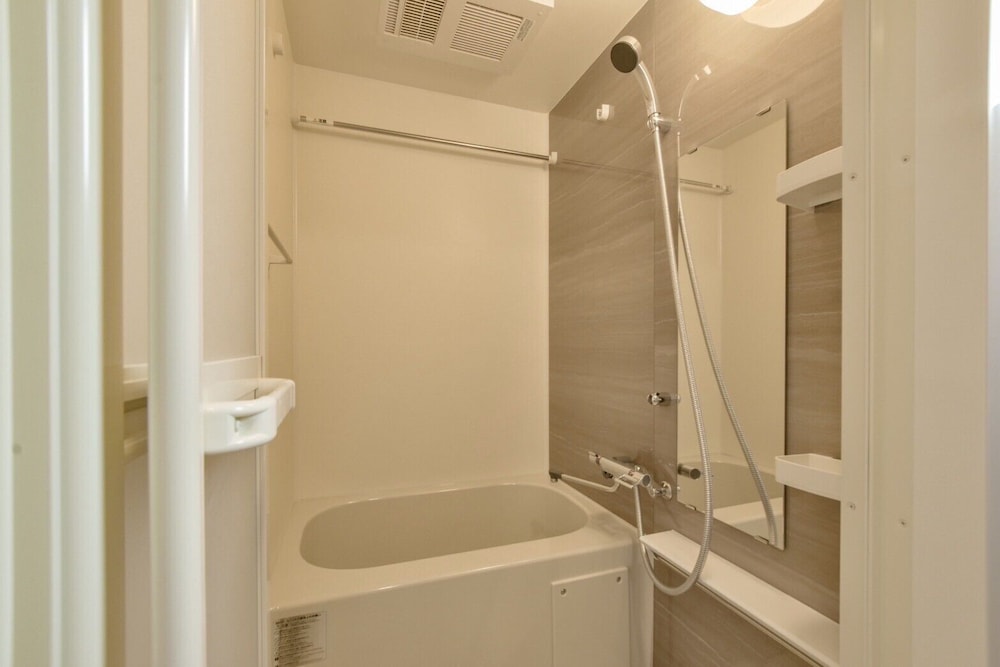 アパートメント 禁煙 (201) バスルーム0 | Bldg E. Tokyo