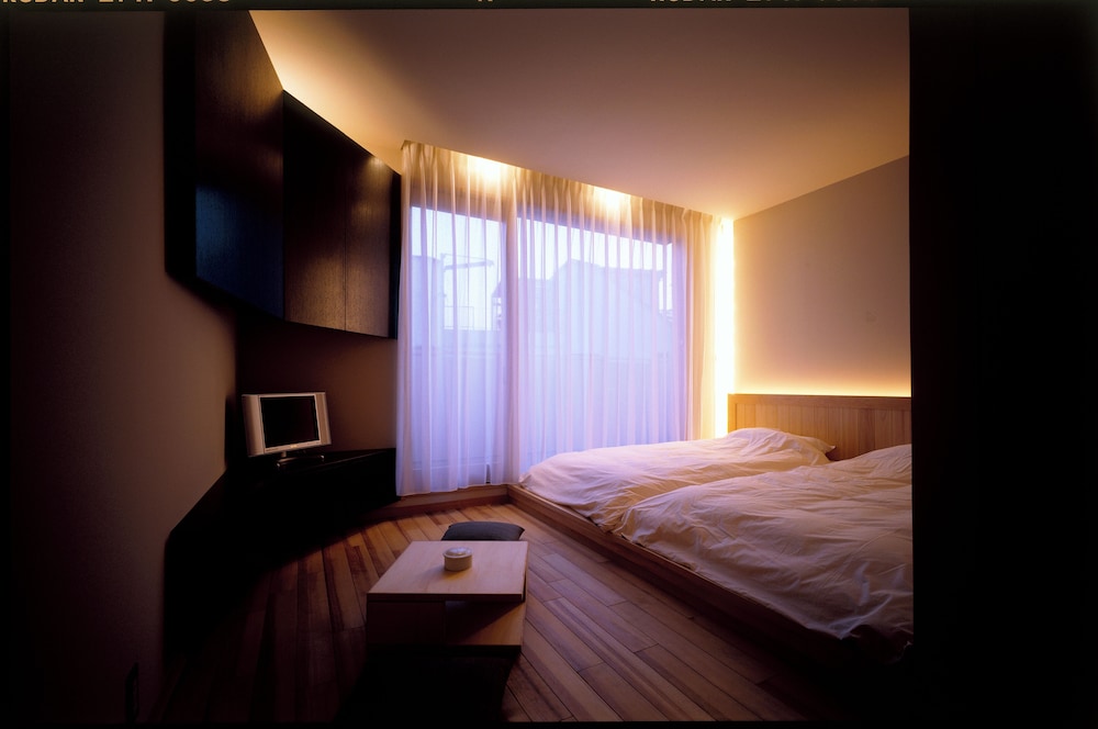 ベーシック ツインルーム 客室2 | 小坪海岸凛花