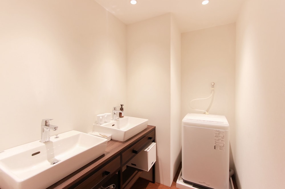 ファミリー ルーム 客室8 | The Arbor Hotel