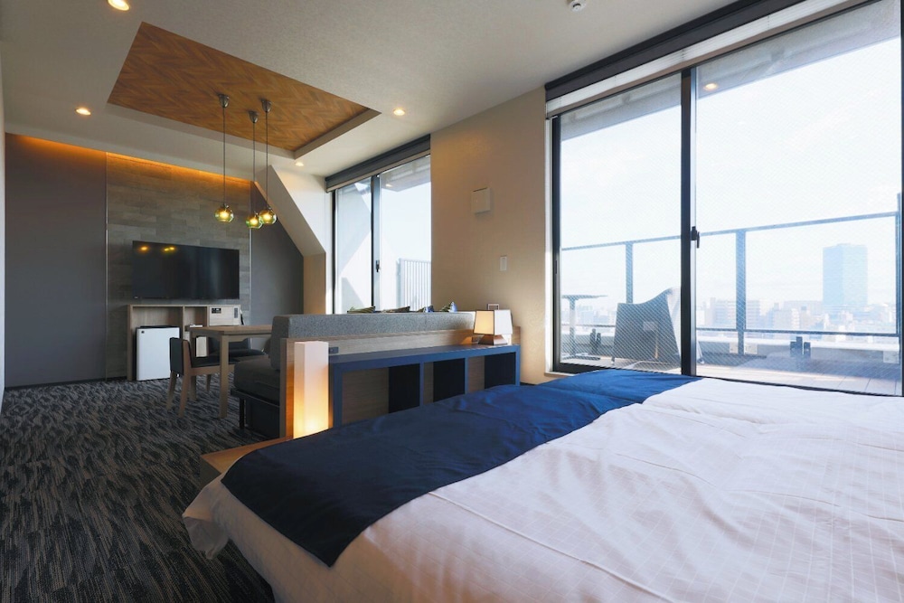 最上階スイートルーム バルコニー付 禁煙 客室3 | stayme THE HOTEL 浅草リバーサイド