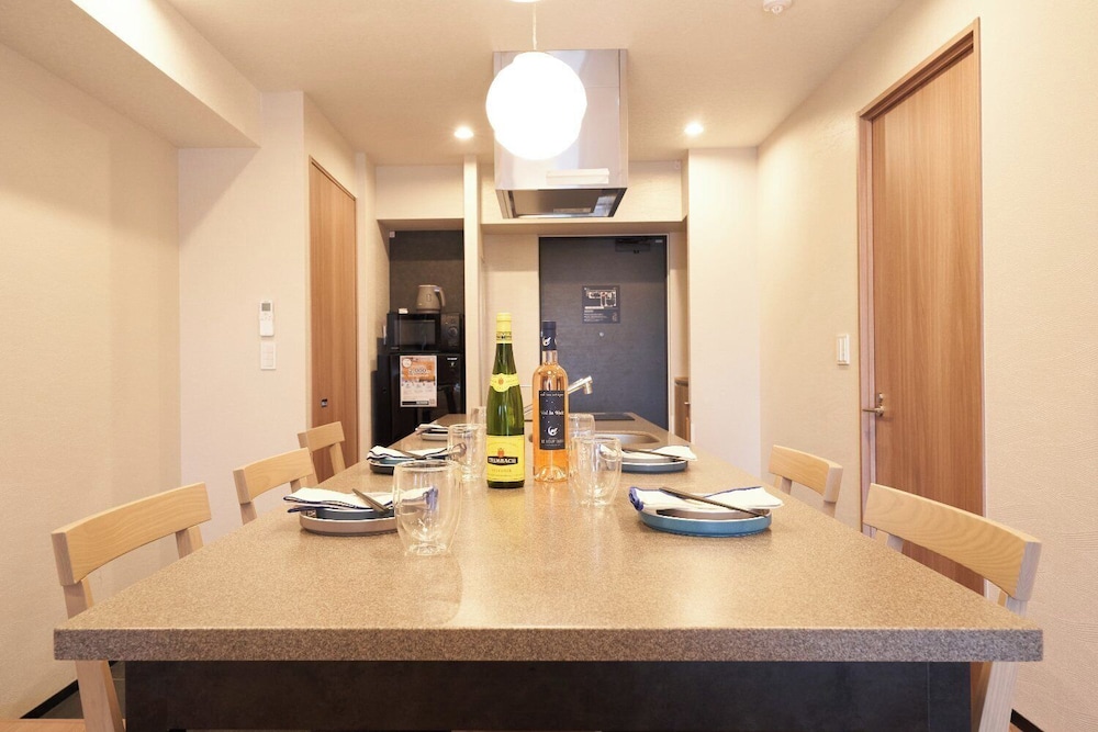 ファミリー ルーム 禁煙 客室内のダイニングエリア0 | stayme THE HOTEL 浅草リバーサイド