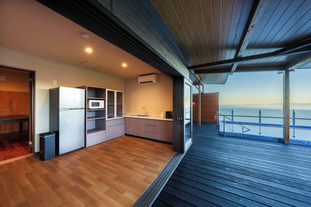 [スイートヴィラ／和洋室] 温泉・サウナ・夏期限定プール付 禁煙 客室3 | 別館 うみね