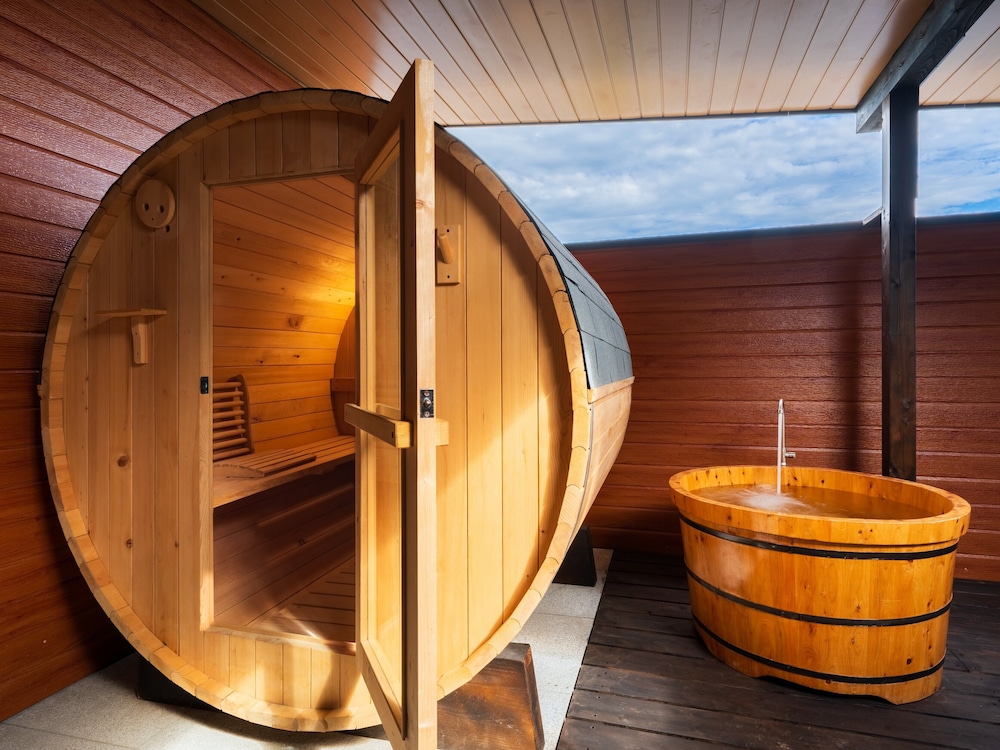 [スタンダードヴィラ/洋室/3ベッド] 温泉・低温サウナ付 禁煙 客室10 | 別館 うみね