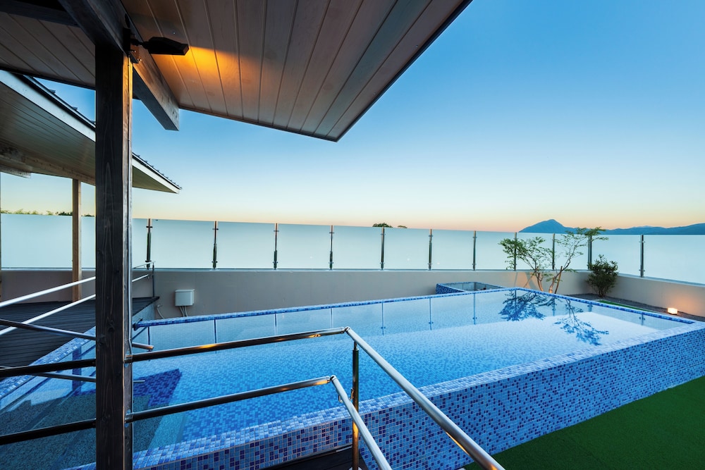 [スイートヴィラ / 洋室] 温泉・低温サウナ・夏期限定プール付 禁煙 客室6 | 別館 うみね