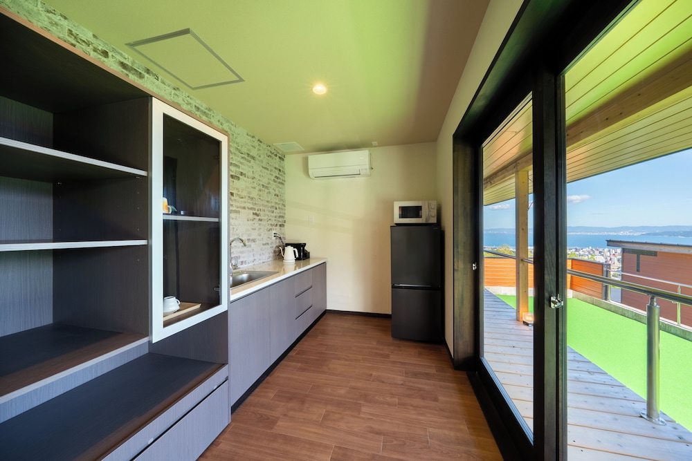 [スタンダードヴィラ/洋室/3ベッド] 温泉・低温サウナ付 禁煙 客室1 | 別館 うみね