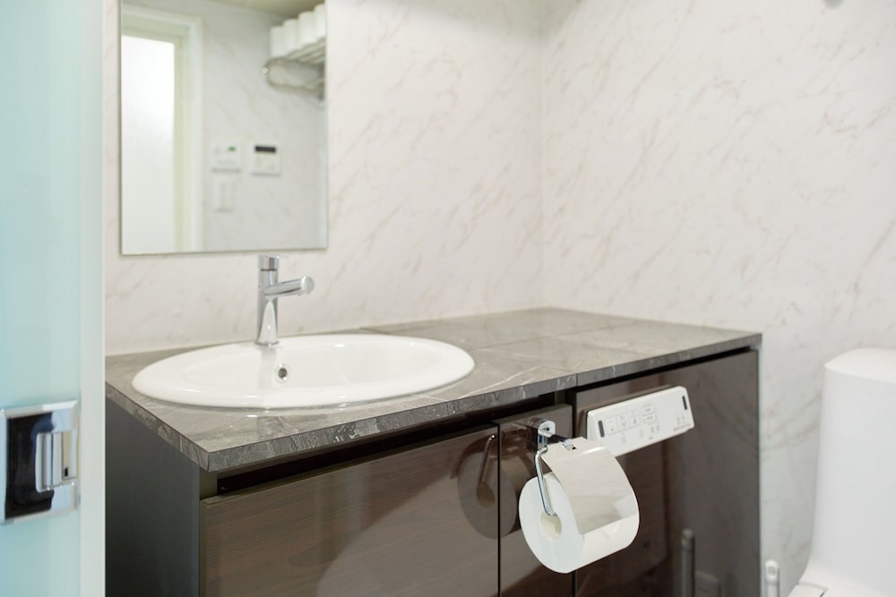 D (2p) 禁煙 バスルーム3 | The under suite residence Ikebukuro by Tranova