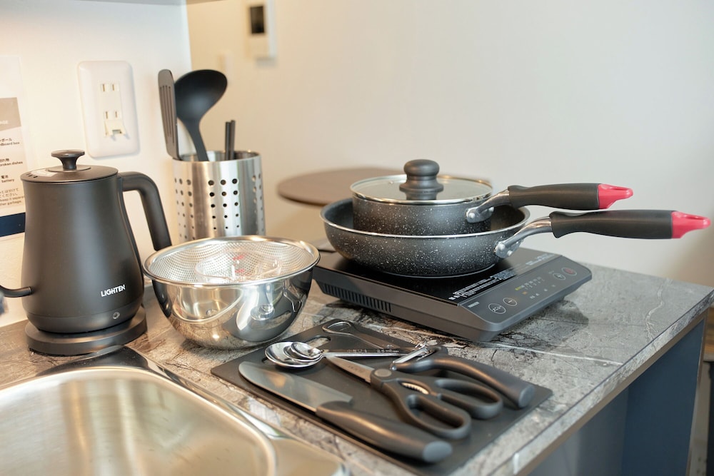 D (2p) 禁煙 専用キッチン1 | The under suite residence Ikebukuro by Tranova