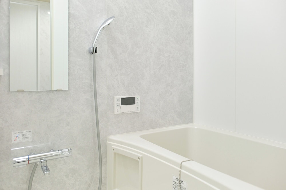 B (2p) 禁煙 バスルーム1 | The under suite residence Ikebukuro by Tranova