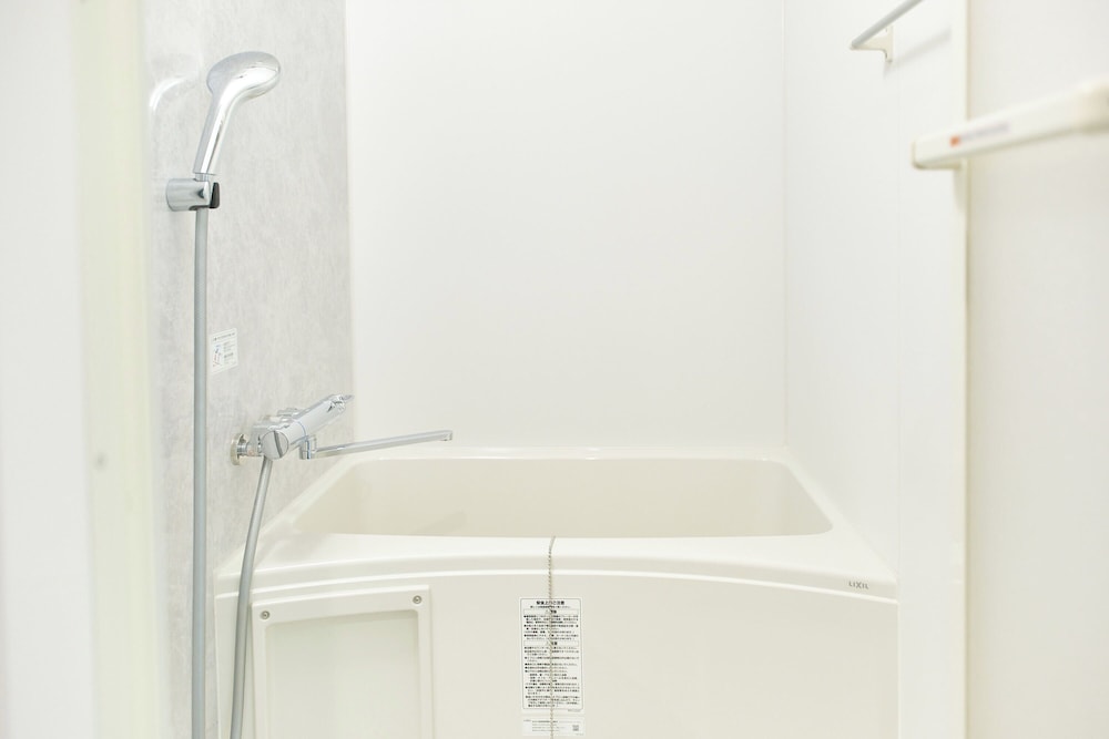 D (2p) 禁煙 バスルーム1 | The under suite residence Ikebukuro by Tranova