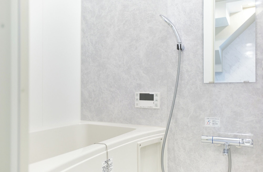 A (3p) 禁煙 バスルーム3 | The under suite residence Ikebukuro by Tranova