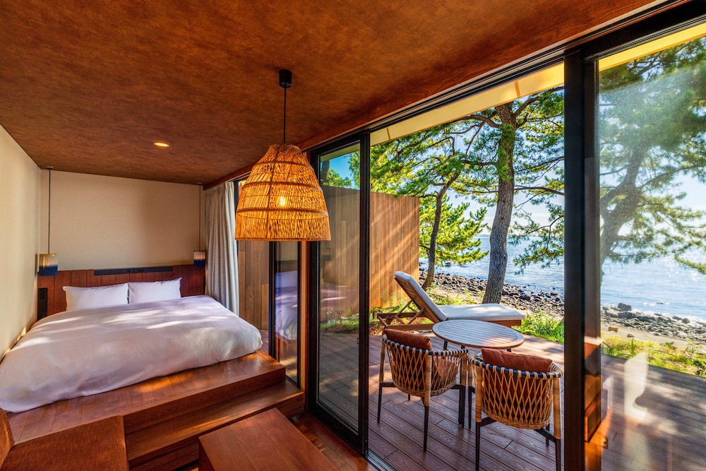 客室1 | ISHINOYA 別府 / 石のや 別府