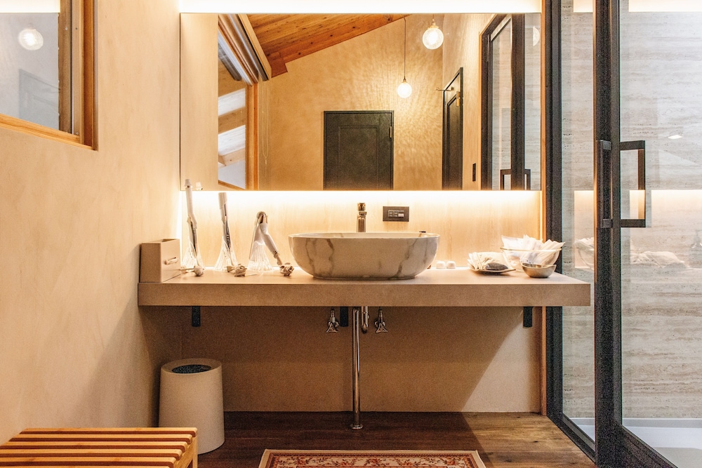 デラックス ヴィラ バスルーム1 | Villa SCALA