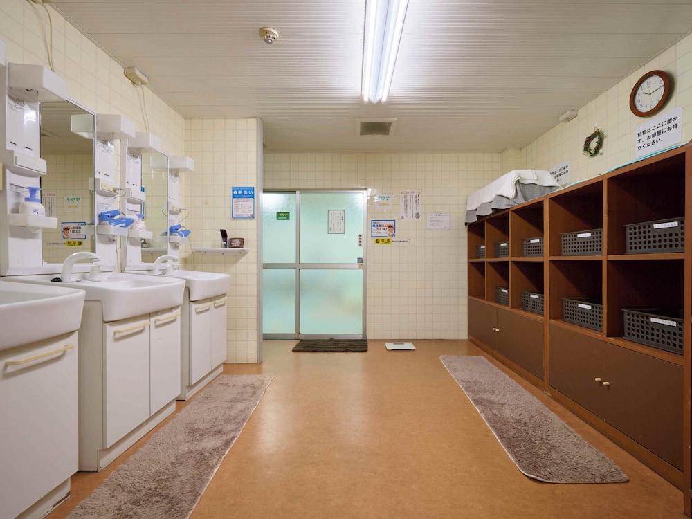 [喫煙可] 和室2名様 (バス/トイレ共用) 共用バスルーム5 | Tabist ビジネスホテル寺本