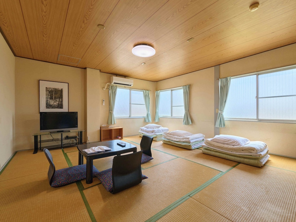 [喫煙可] 和室3名様 (バス/トイレ共用) | Tabist ビジネスホテル寺本