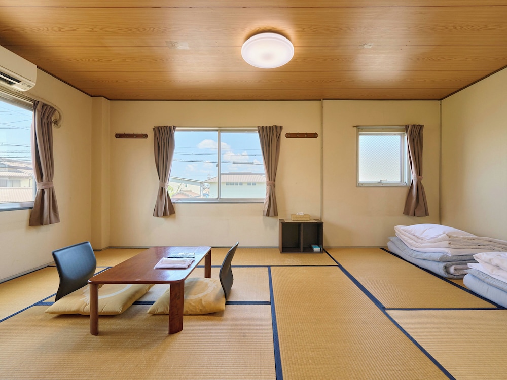 [喫煙可] 和室2名様 (バス/トイレ共用) | Tabist ビジネスホテル寺本