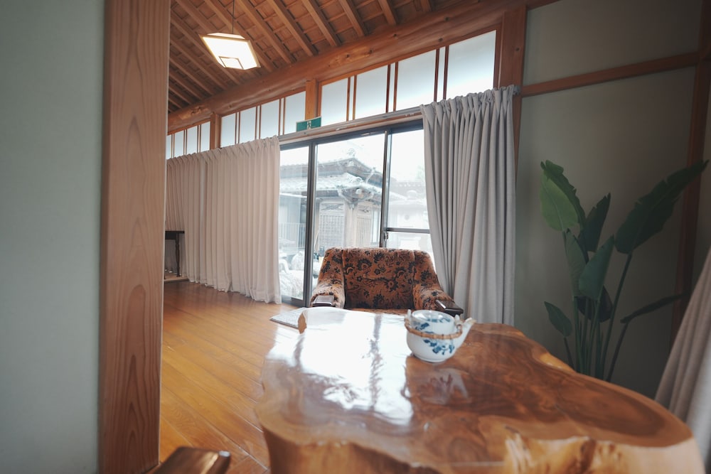 和風ハウス コートヤードビュー 客室10 | えにしの宿・市原