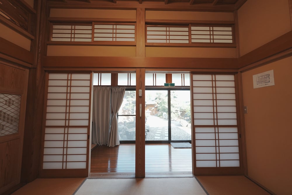 和風ハウス コートヤードビュー 客室12 | えにしの宿・市原