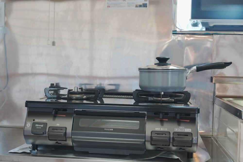 和風ハウス コートヤードビュー 専用キッチン3 | えにしの宿・市原