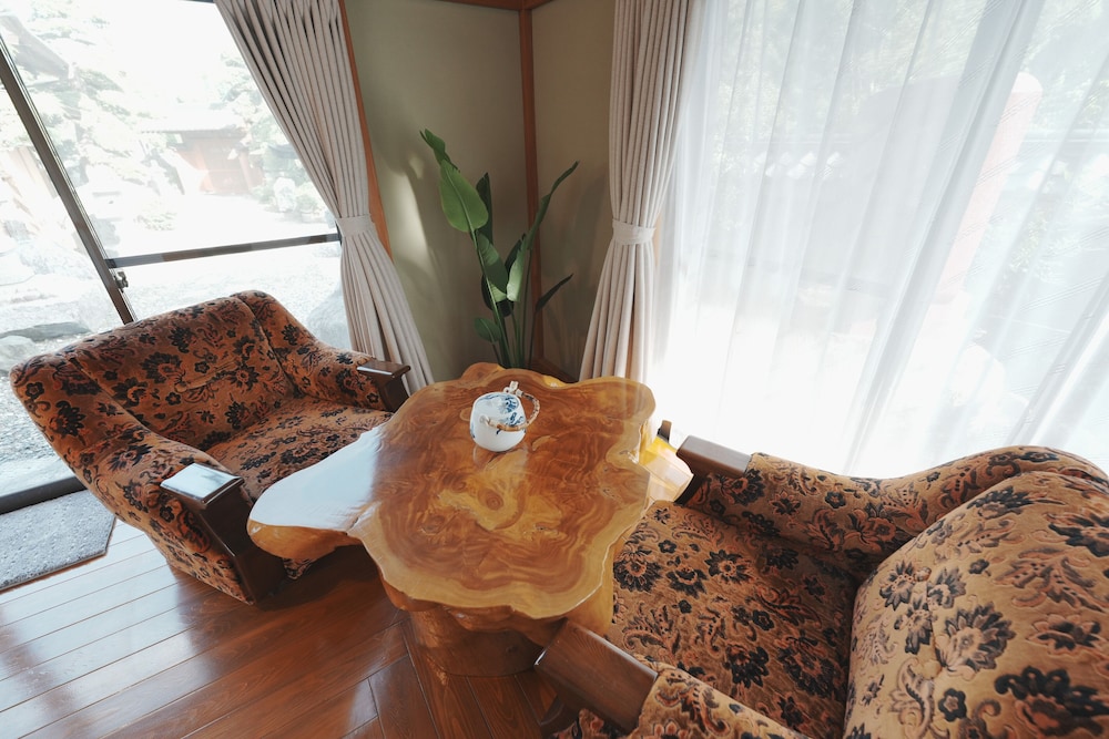 和風ハウス コートヤードビュー 客室11 | えにしの宿・市原