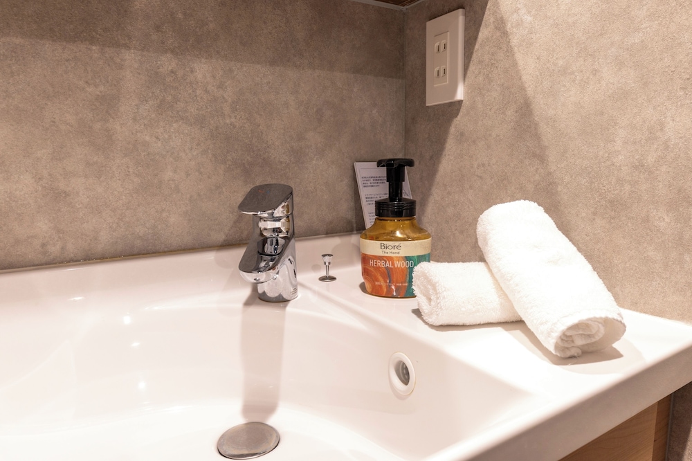 デラックス コンドミニアム ガーデンビュー バスルーム1 | Gouhou Graden hotel