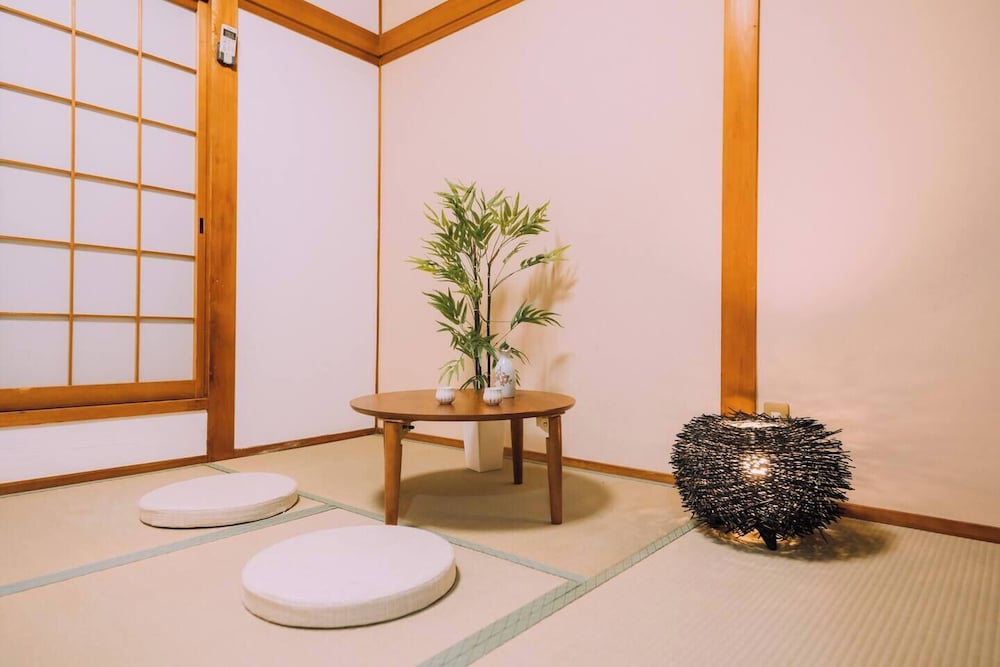 メインイメージ | 5BDR 1.5BA Osaka Castle House