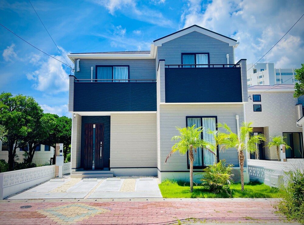 外観1 | Tropical Beach Vacation House