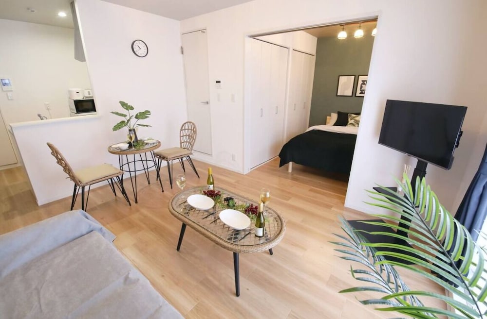 コンフォート アパートメント ベッド (複数台) 禁煙 バルコニー 202 リビング エリア3 | フォルモント寺田町