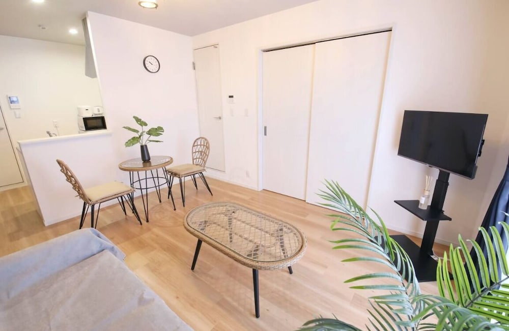 コンフォート アパートメント ベッド (複数台) 禁煙 バルコニー 202 リビング エリア4 | フォルモント寺田町