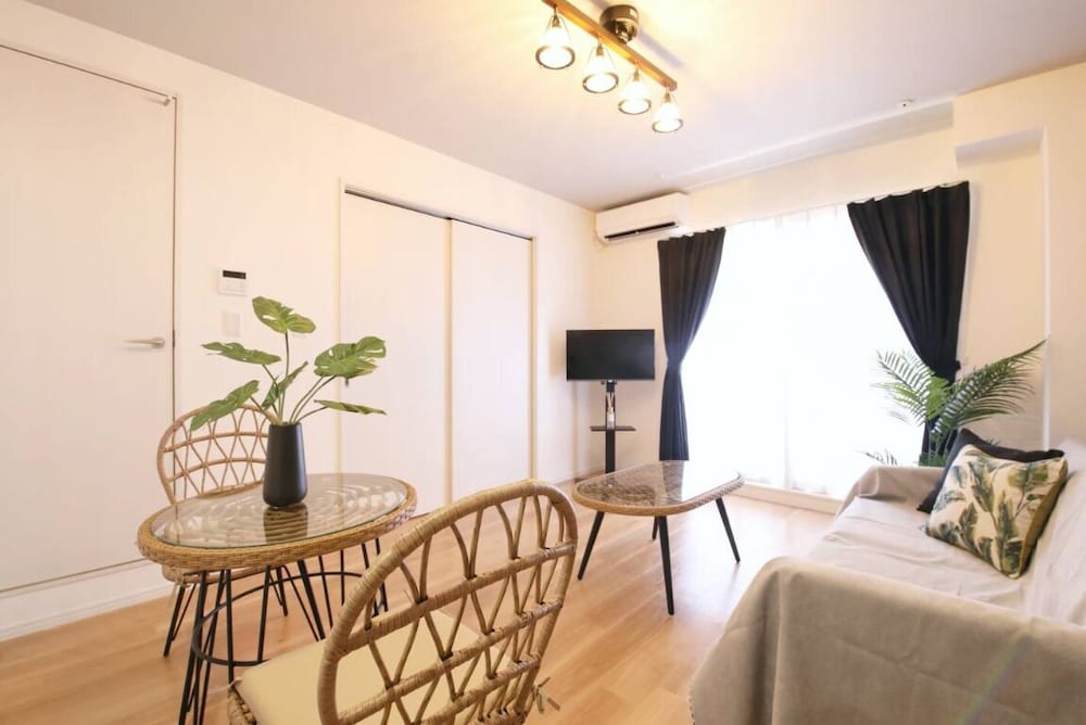 コンフォート アパートメント ベッド (複数台) 禁煙 バルコニー 202 リビング エリア10 | フォルモント寺田町