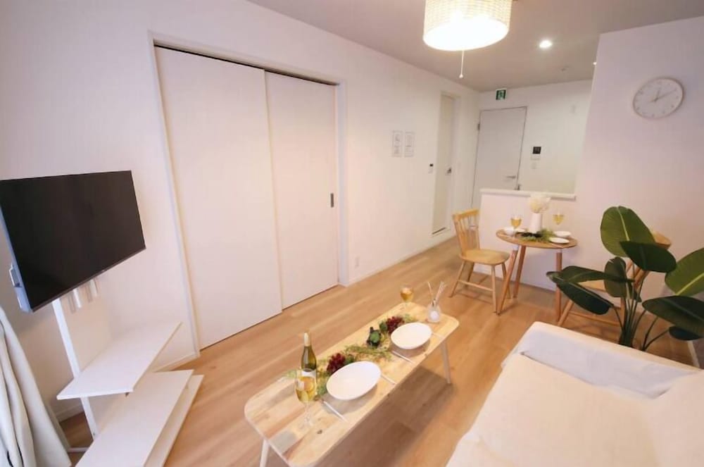 コンフォート アパートメント ベッド (複数台) 禁煙 バルコニー 201 客室内のダイニングエリア4 | フォルモント寺田町