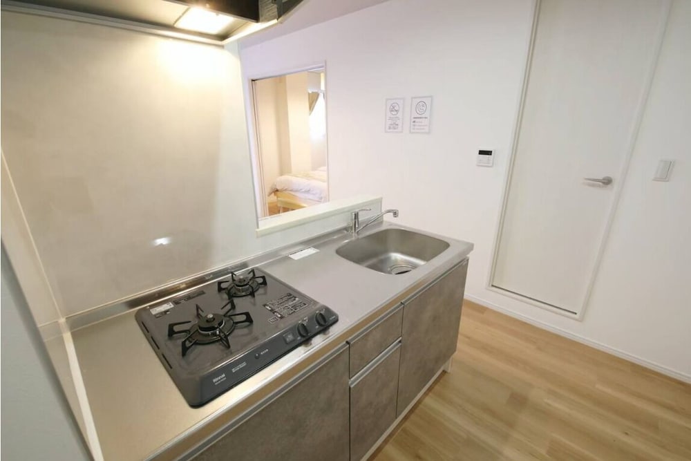 コンフォート アパートメント ベッド (複数台) 禁煙 バルコニー 201 専用キッチン6 | フォルモント寺田町