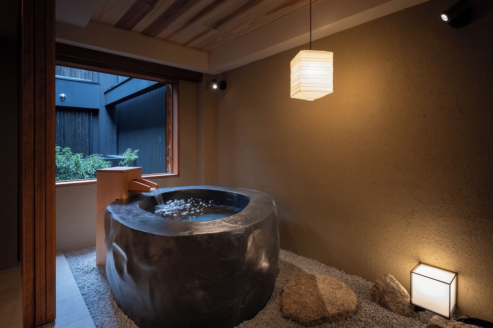 ベーシック ダブルルーム 客室3 | Nazuna 京都 西本願寺