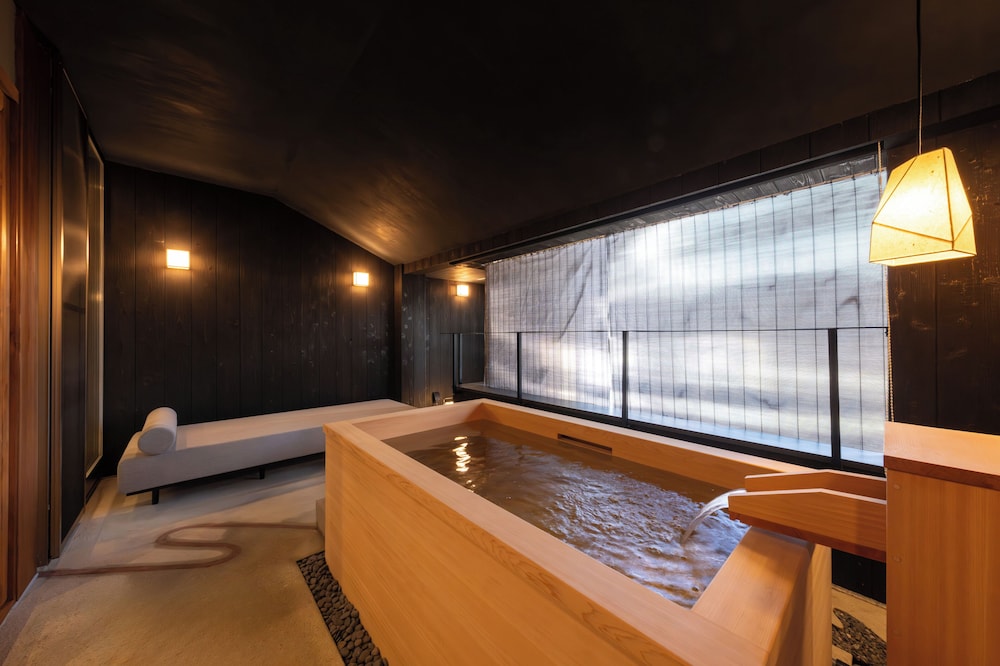 ベーシック ダブルルーム 客室10 | Nazuna 京都 西本願寺